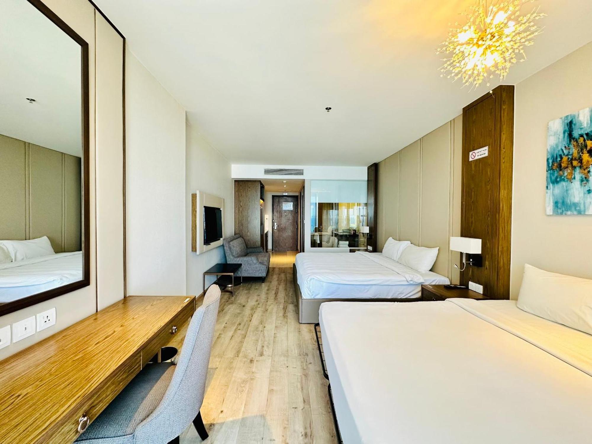 Jk.Boutique Oceanfront Panorama Residence Нячанг Экстерьер фото