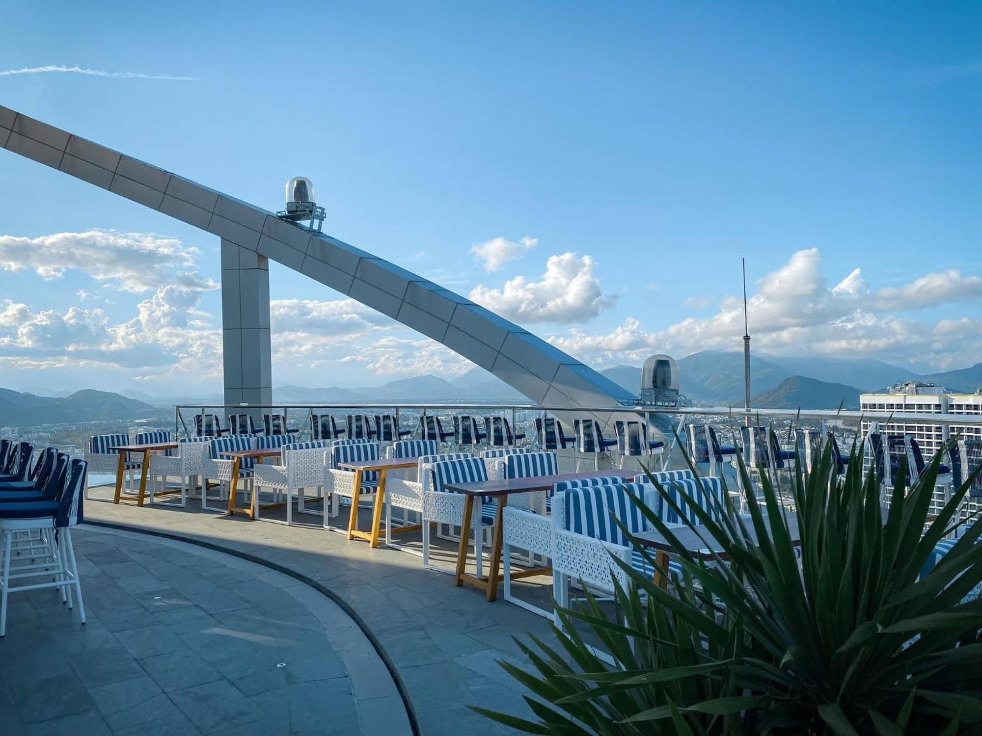 Jk.Boutique Oceanfront Panorama Residence Нячанг Экстерьер фото