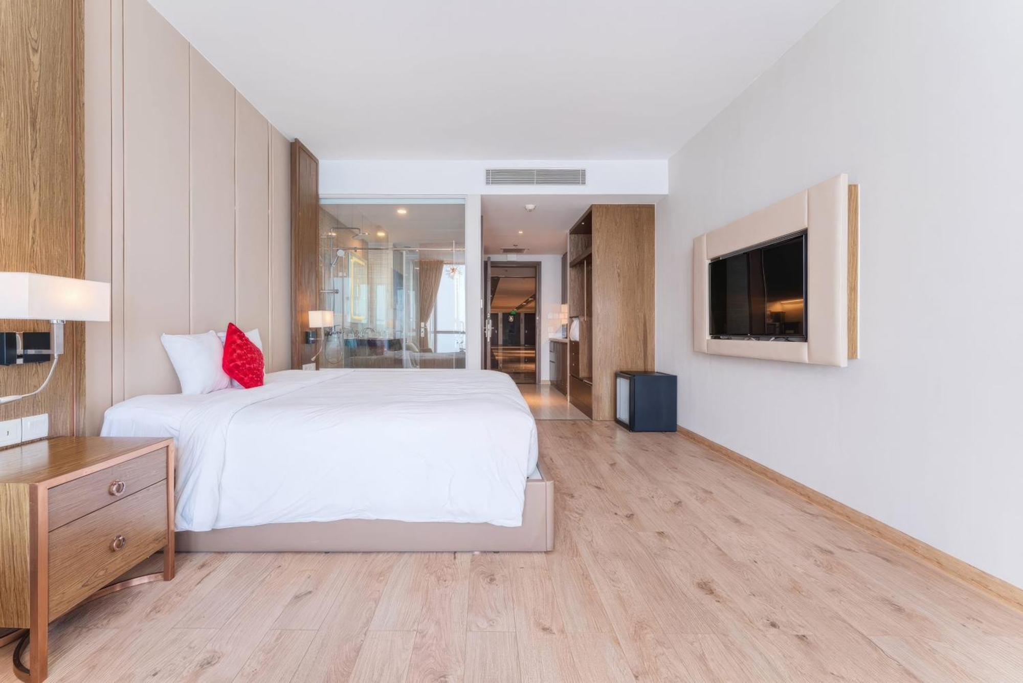 Jk.Boutique Oceanfront Panorama Residence Нячанг Экстерьер фото